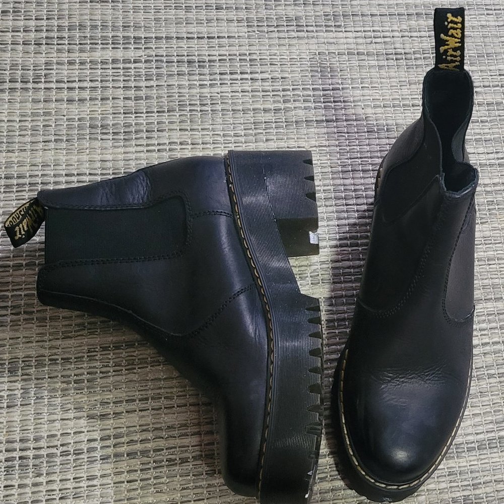 Dr marten Chelsea platform boots